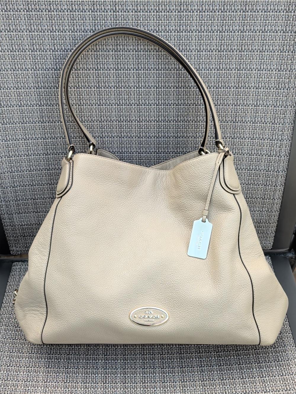 Coach Edie 31 Pebbled Leather Shoulder Bag (F1480-33547)